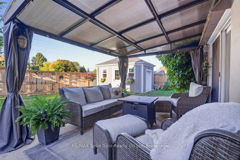 Photo 21 of 34 Dunsmere Court, Kitchener — HOMEH