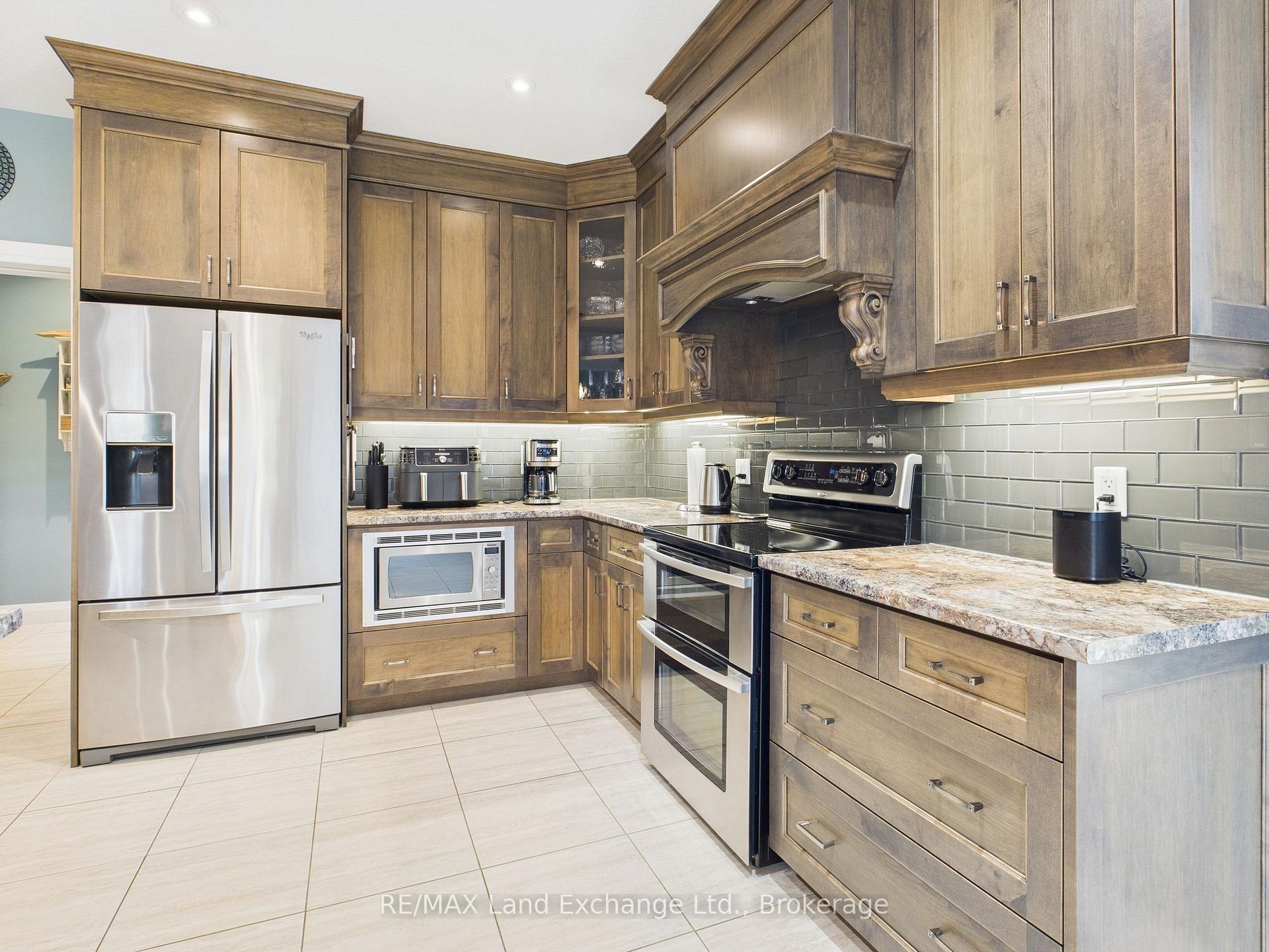 Photo 19 of 441 McCullough Crescent, Kincardine — HOMEH