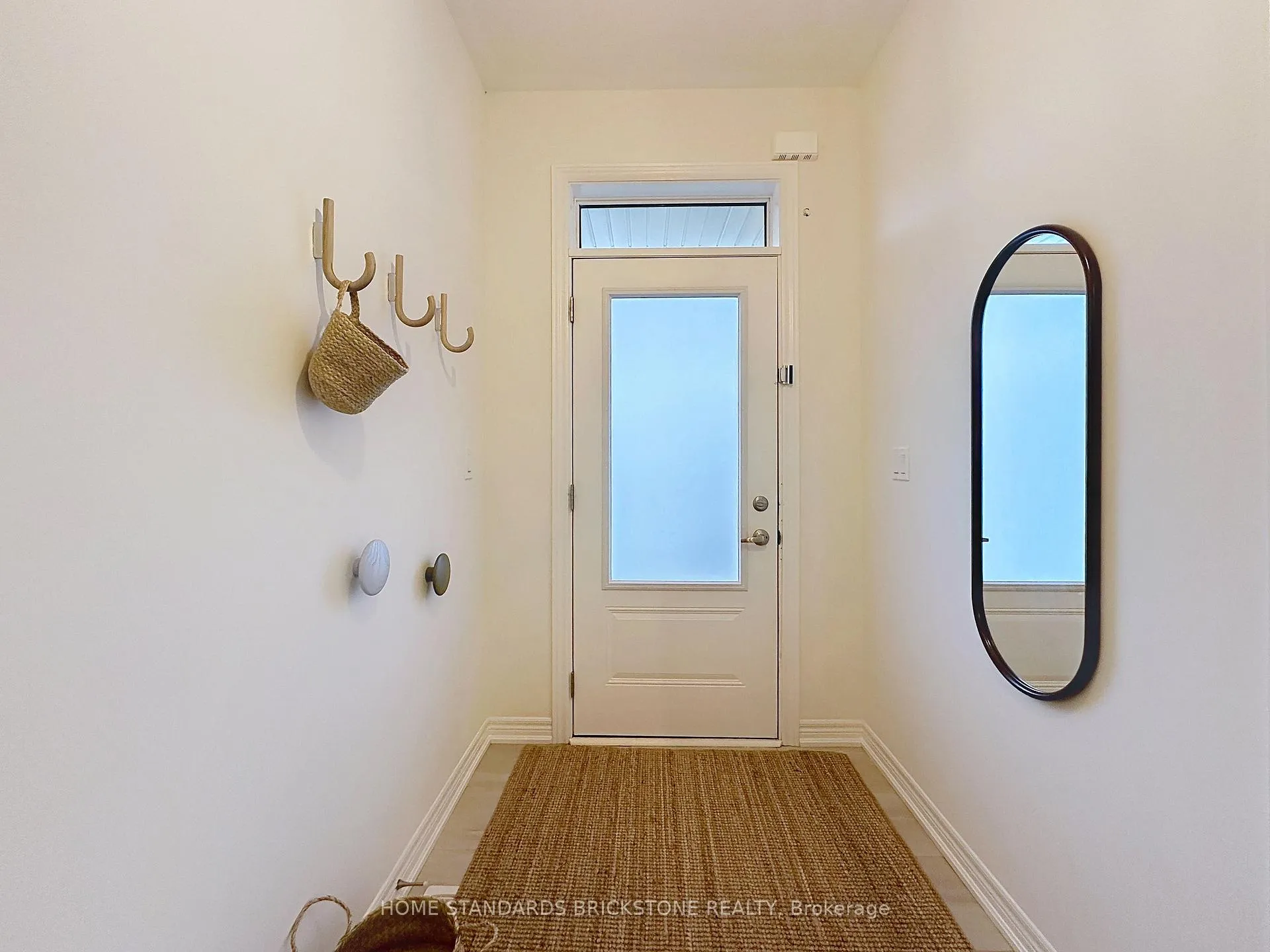 Photo 3 of 1295 Davis Loop, Innisfil, Lefroy — HOMEH