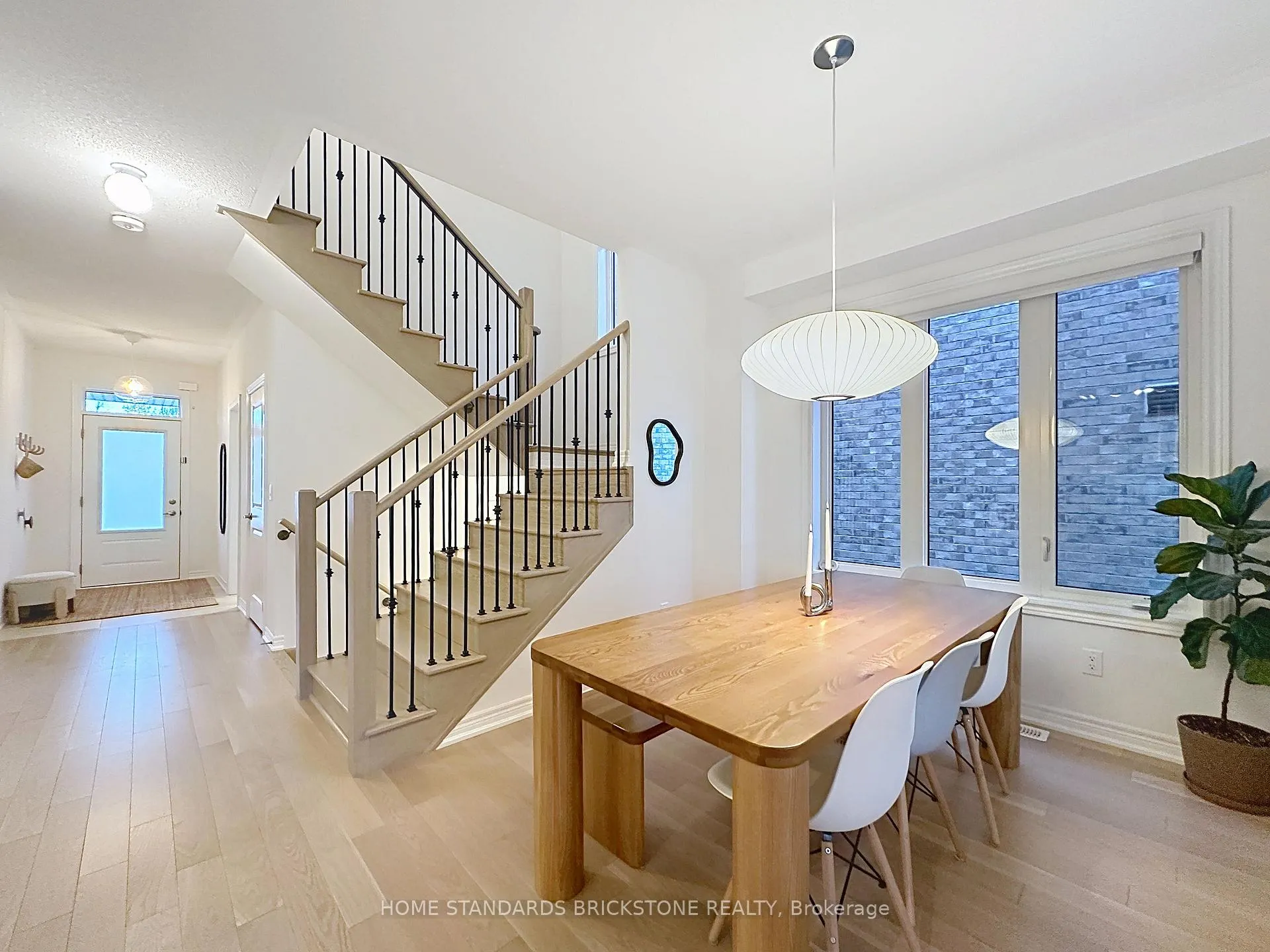 Photo 4 of 1295 Davis Loop, Innisfil, Lefroy — HOMEH