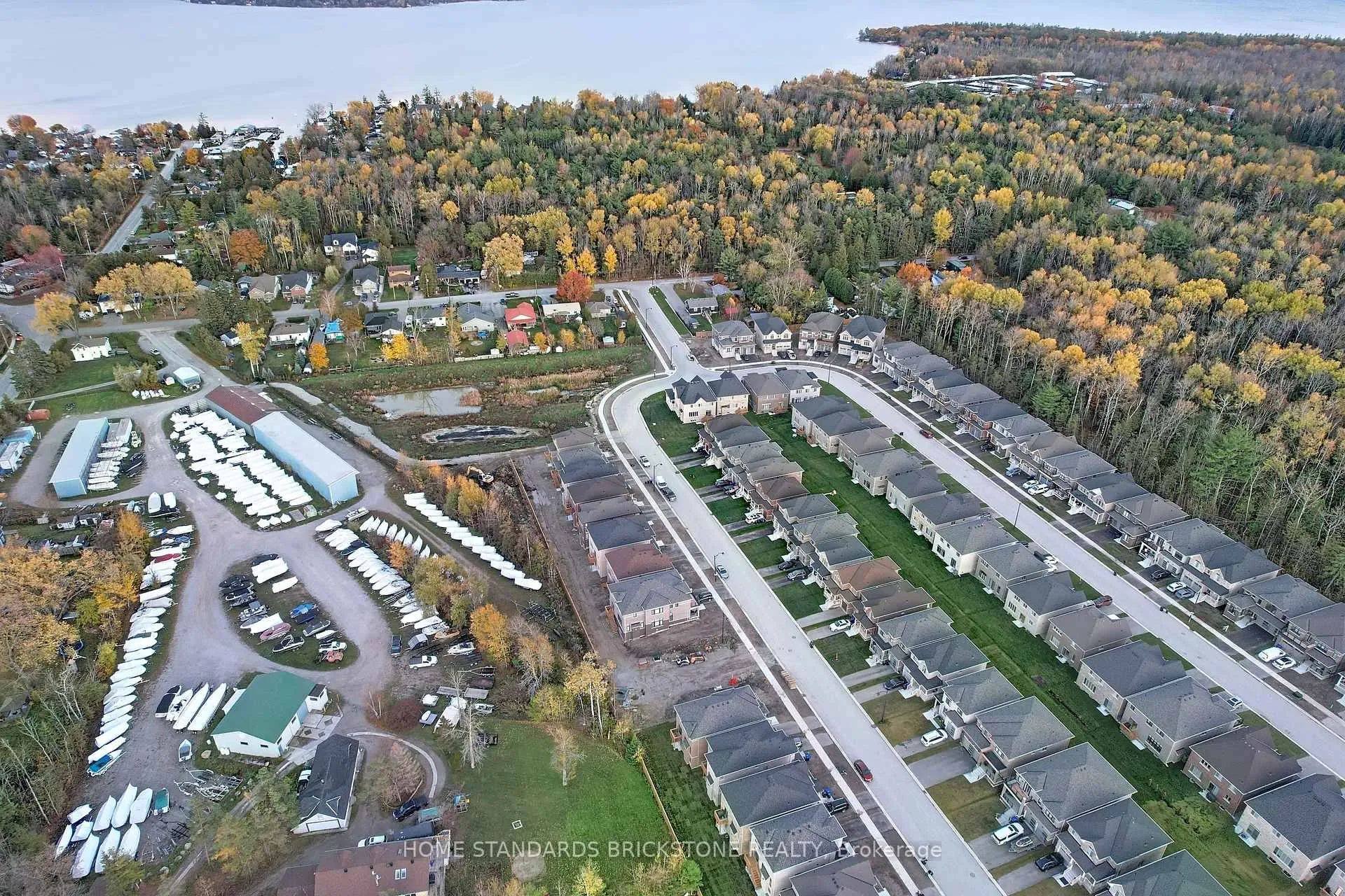 Photo 25 of 1295 Davis Loop, Innisfil, Lefroy — HOMEH