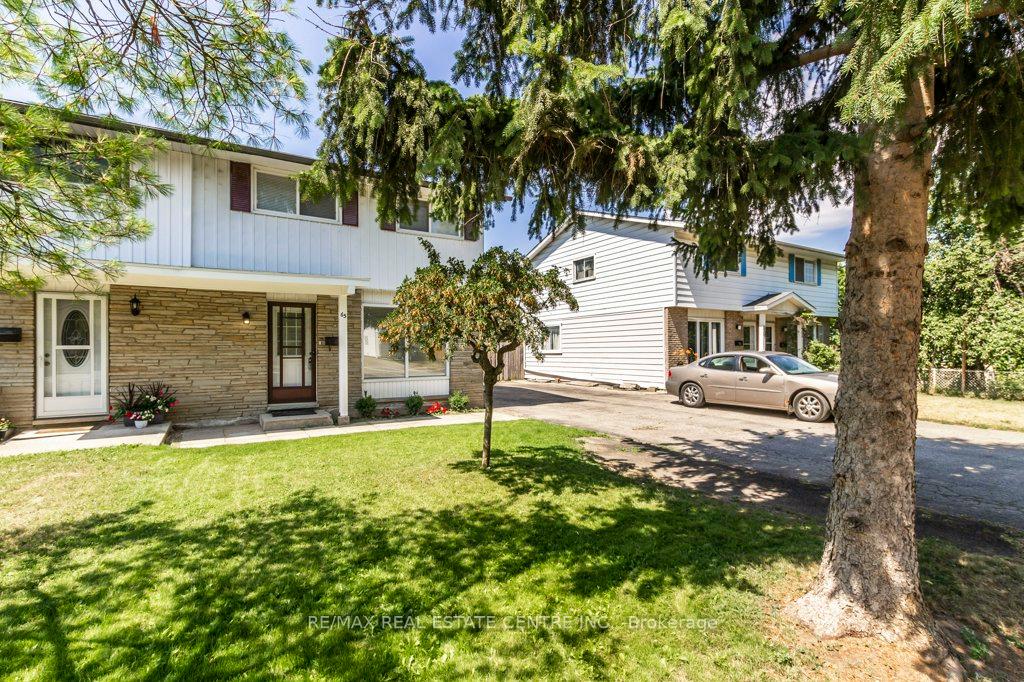 Photo 3 of 65 Balfour Crescent, Kitchener — HOMEH