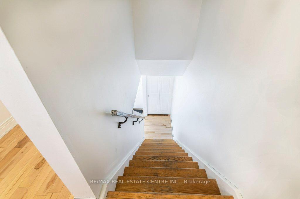 Photo 13 of 65 Balfour Crescent, Kitchener — HOMEH