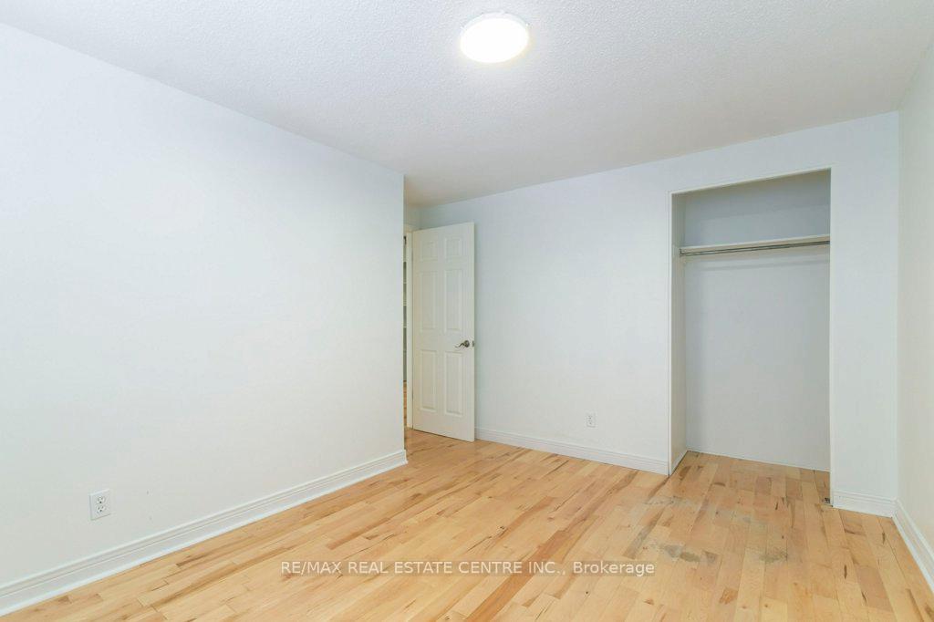 Photo 20 of 65 Balfour Crescent, Kitchener — HOMEH