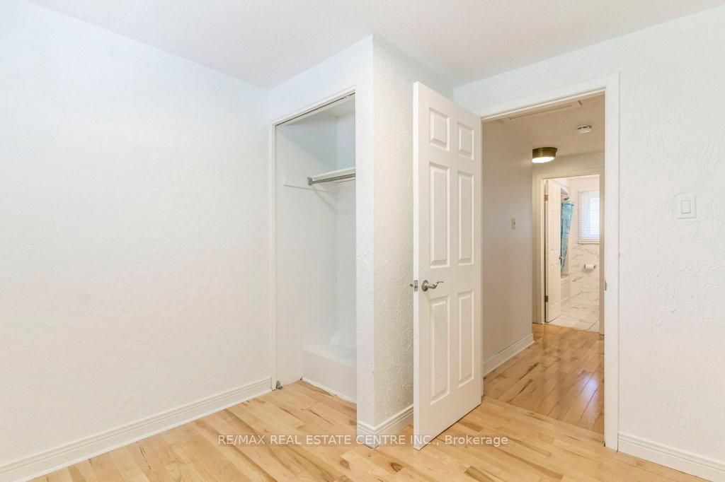 Photo 22 of 65 Balfour Crescent, Kitchener — HOMEH