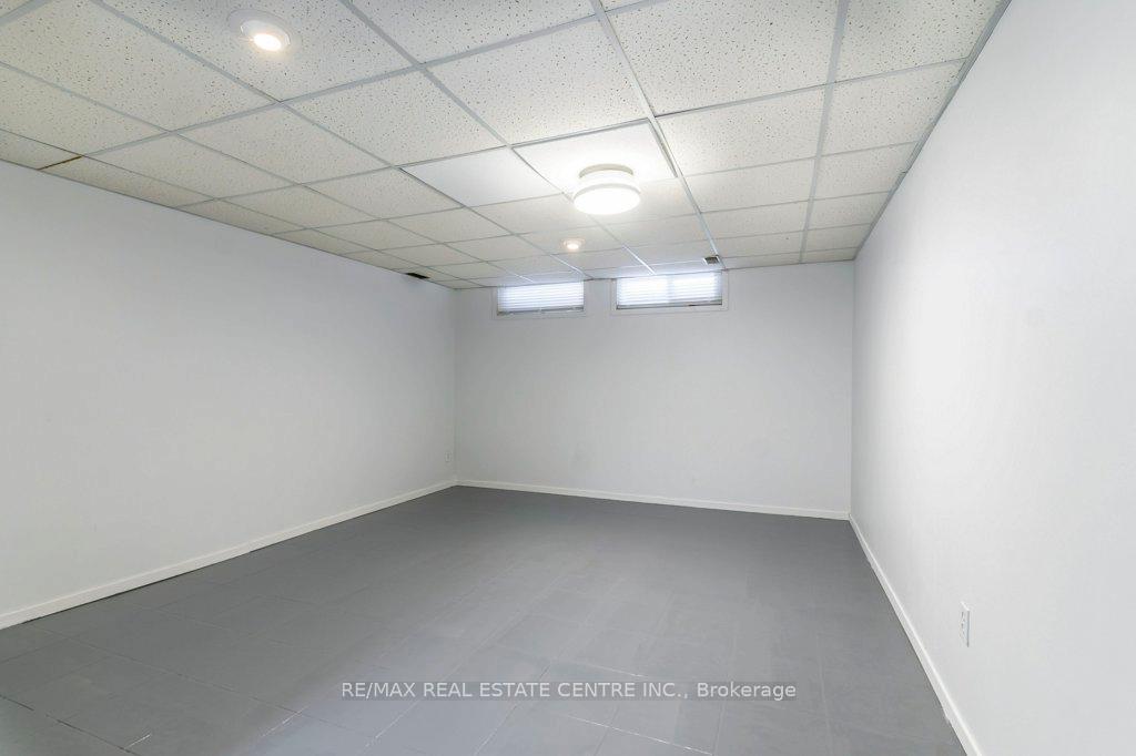 Photo 23 of 65 Balfour Crescent, Kitchener — HOMEH