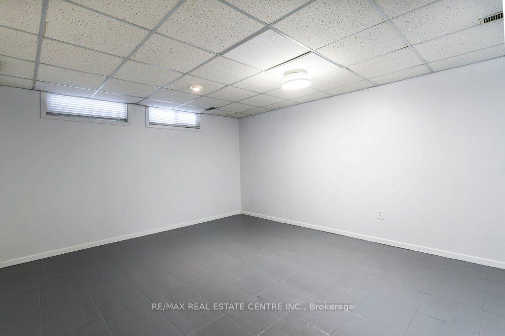 Photo 25 of 65 Balfour Crescent, Kitchener — HOMEH