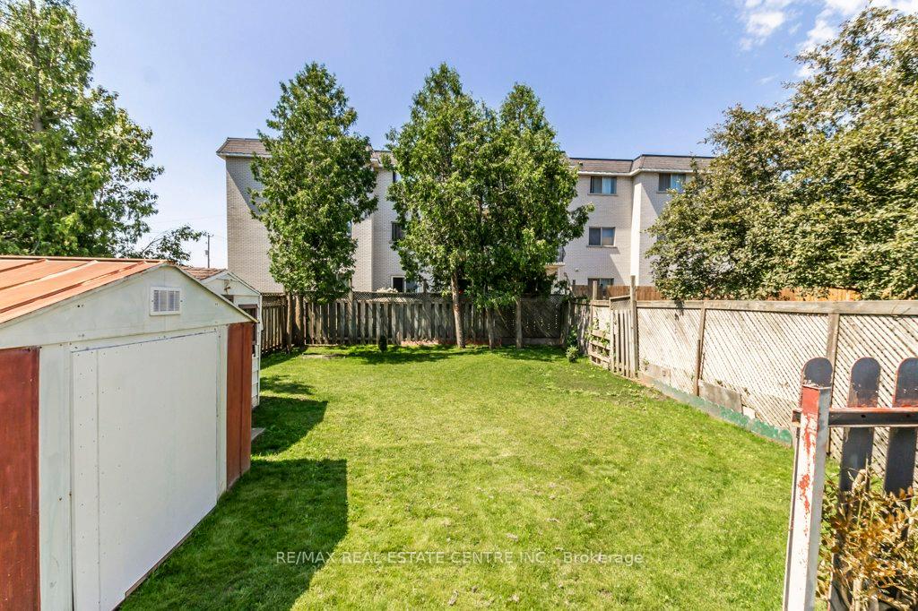 Photo 27 of 65 Balfour Crescent, Kitchener — HOMEH