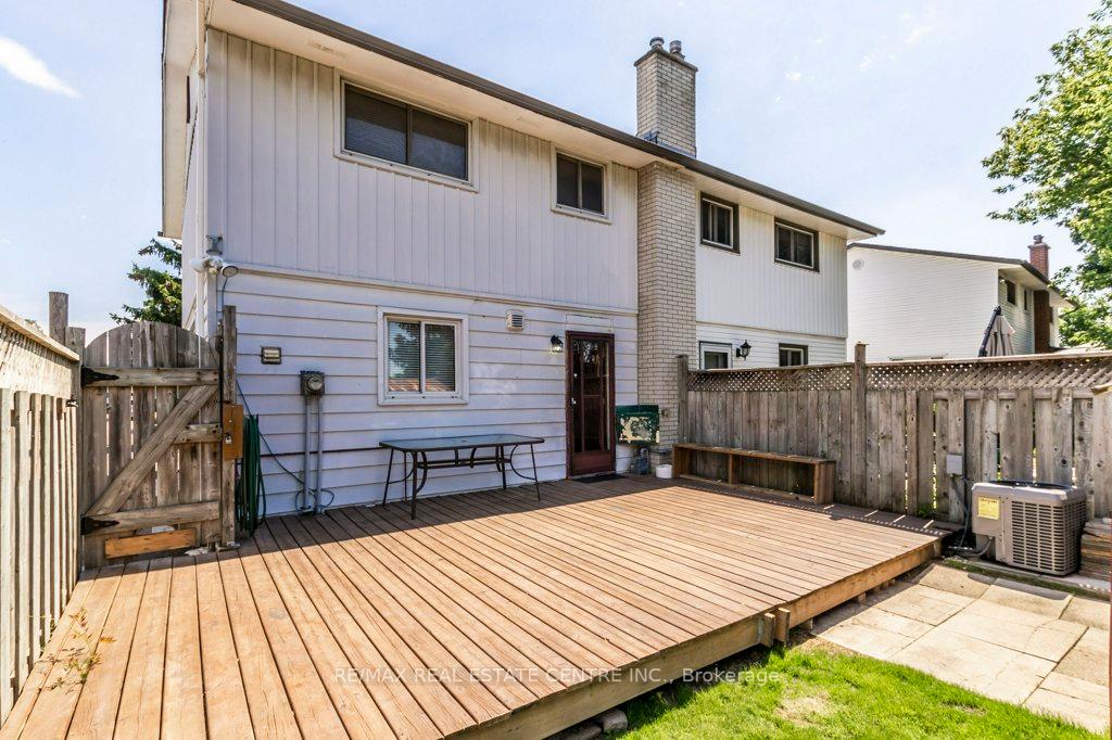 Photo 31 of 65 Balfour Crescent, Kitchener — HOMEH