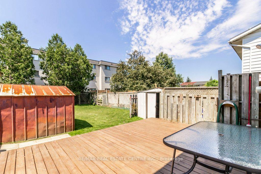 Photo 32 of 65 Balfour Crescent, Kitchener — HOMEH