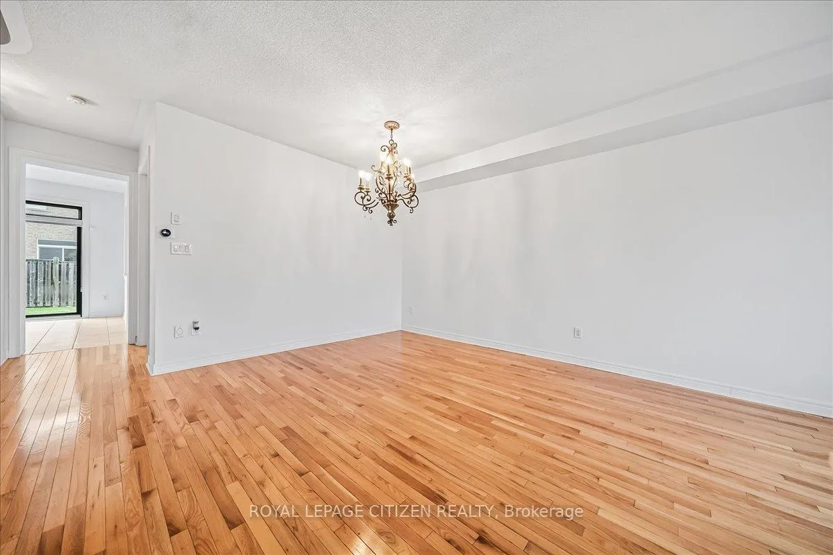 Photo 6 of 341 Williamson Road, Markham, Greensborough — HOMEH