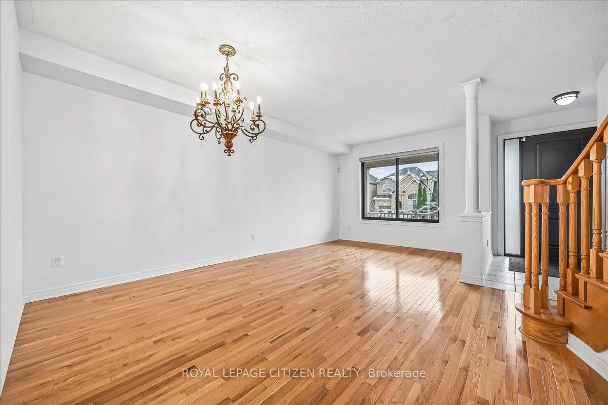 Photo 7 of 341 Williamson Road, Markham, Greensborough — HOMEH