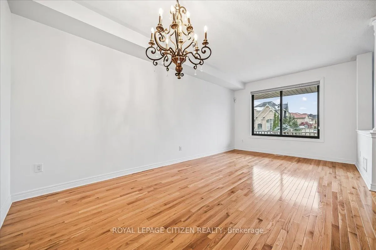 Photo 8 of 341 Williamson Road, Markham, Greensborough — HOMEH