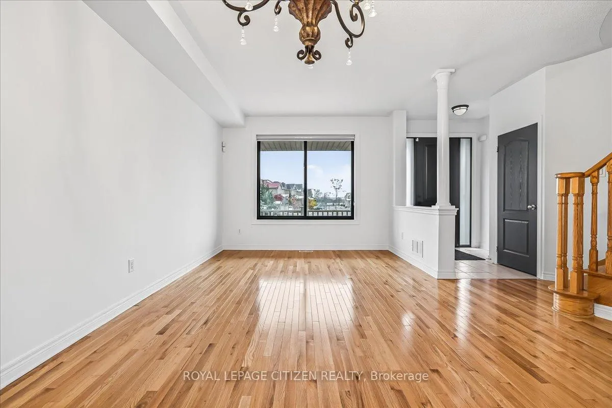 Photo 9 of 341 Williamson Road, Markham, Greensborough — HOMEH