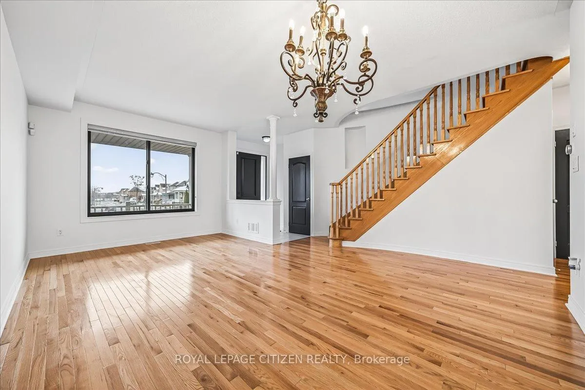 Photo 10 of 341 Williamson Road, Markham, Greensborough — HOMEH