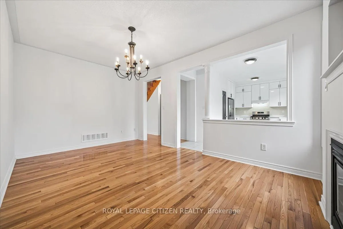 Photo 14 of 341 Williamson Road, Markham, Greensborough — HOMEH