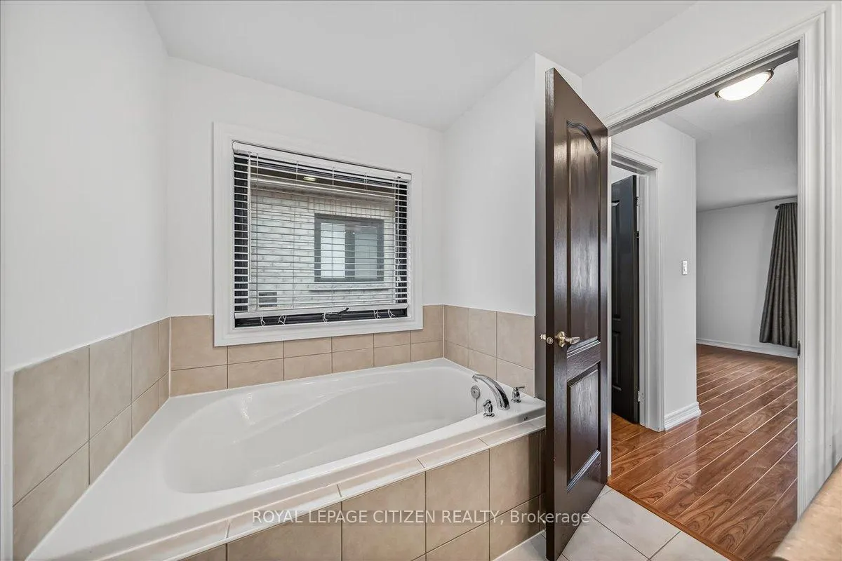 Photo 32 of 341 Williamson Road, Markham, Greensborough — HOMEH