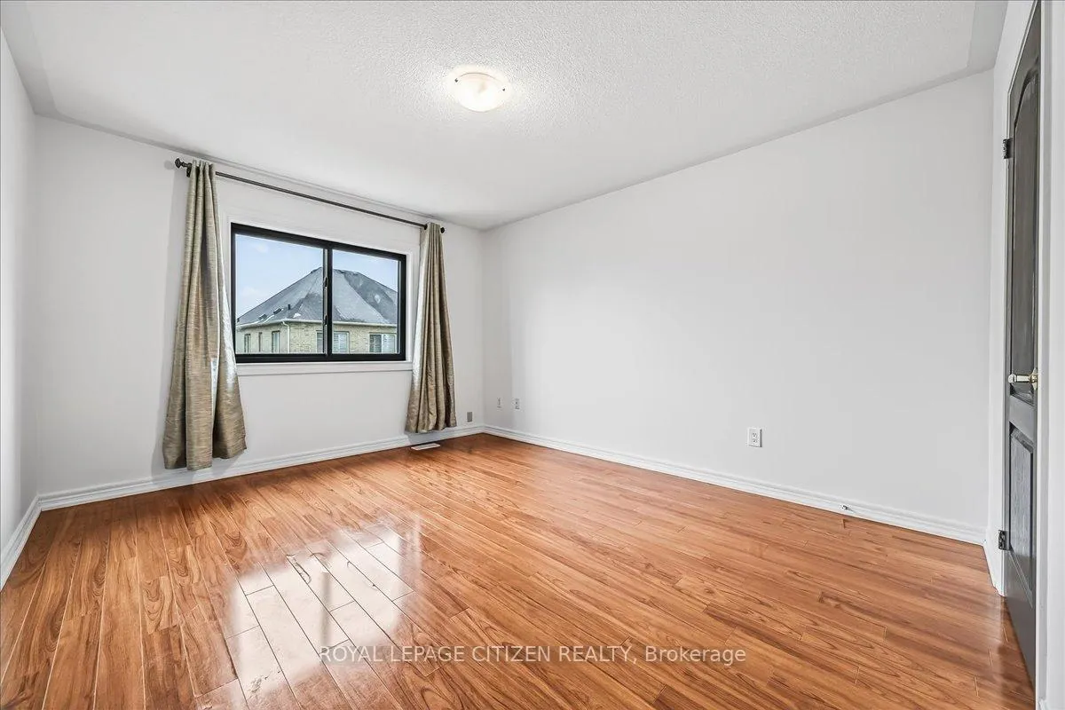 Photo 33 of 341 Williamson Road, Markham, Greensborough — HOMEH