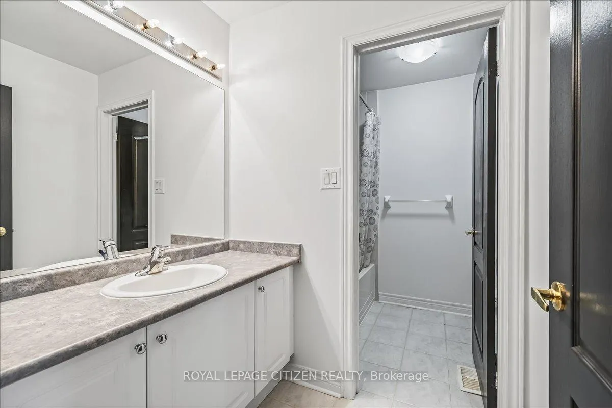 Photo 39 of 341 Williamson Road, Markham, Greensborough — HOMEH