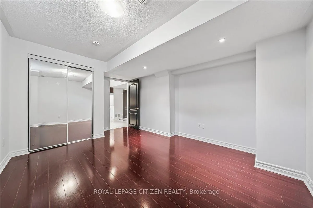 Photo 45 of 341 Williamson Road, Markham, Greensborough — HOMEH