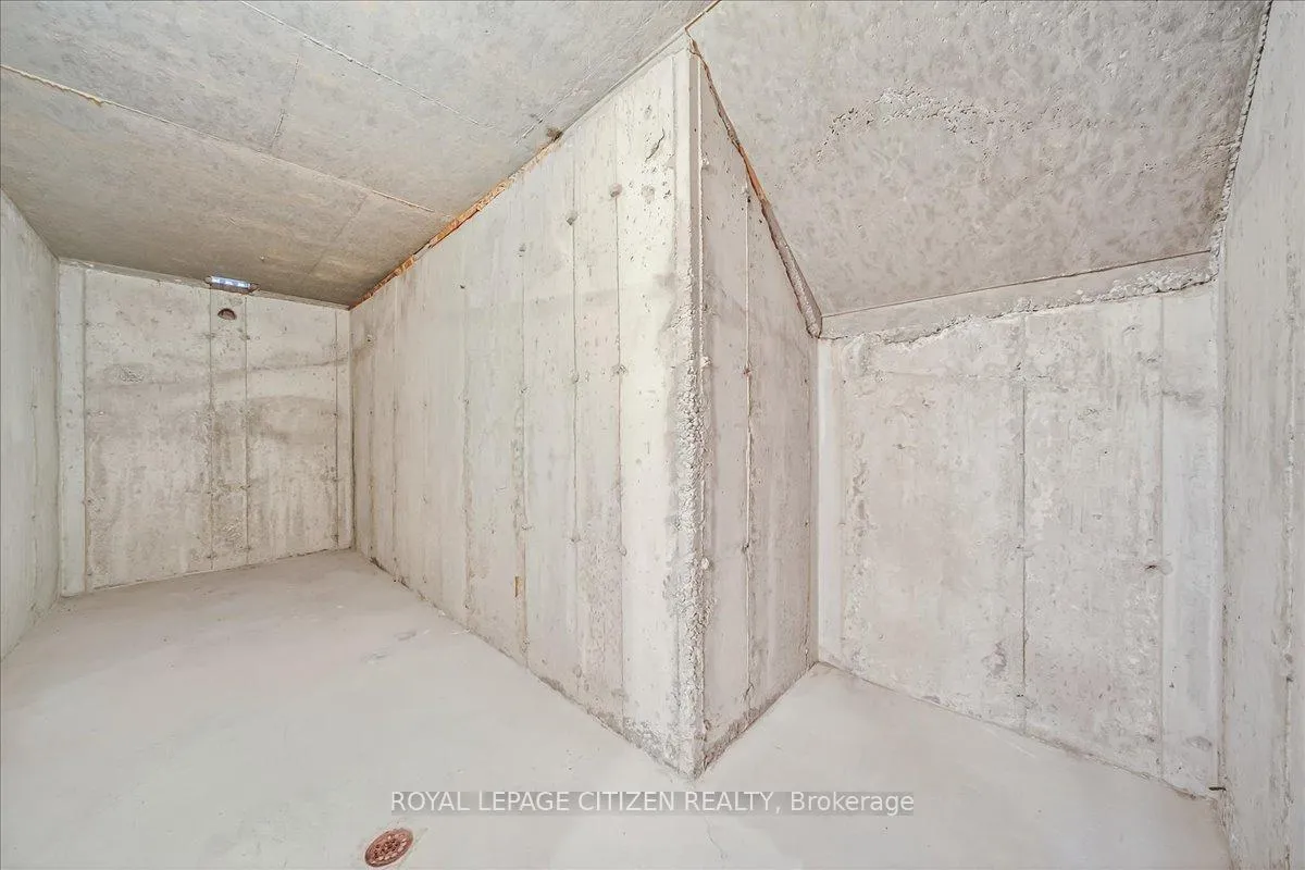 Photo 47 of 341 Williamson Road, Markham, Greensborough — HOMEH