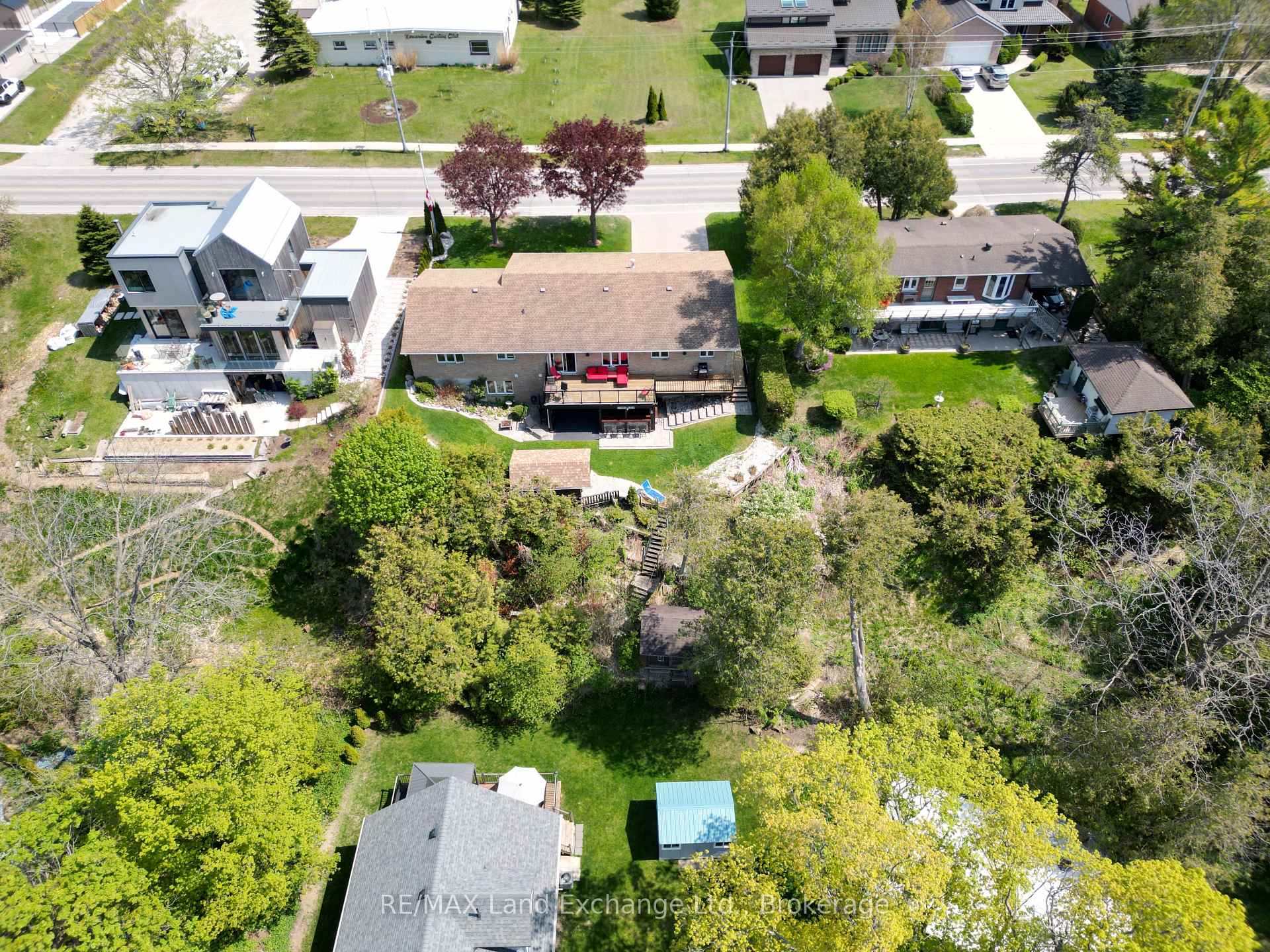 Photo 3 of 276 Penetangore Row, Kincardine — HOMEH