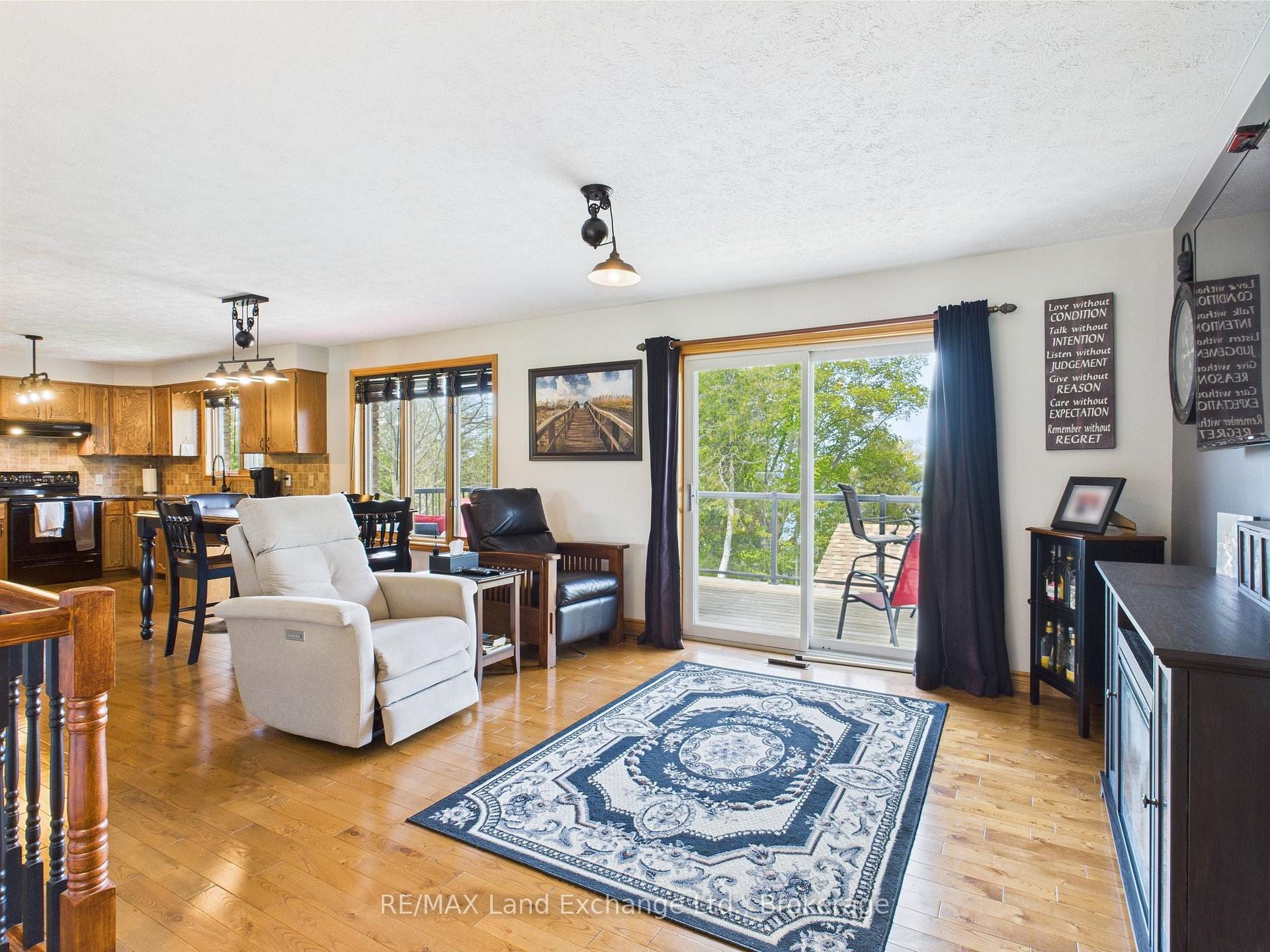 Photo 15 of 276 Penetangore Row, Kincardine — HOMEH