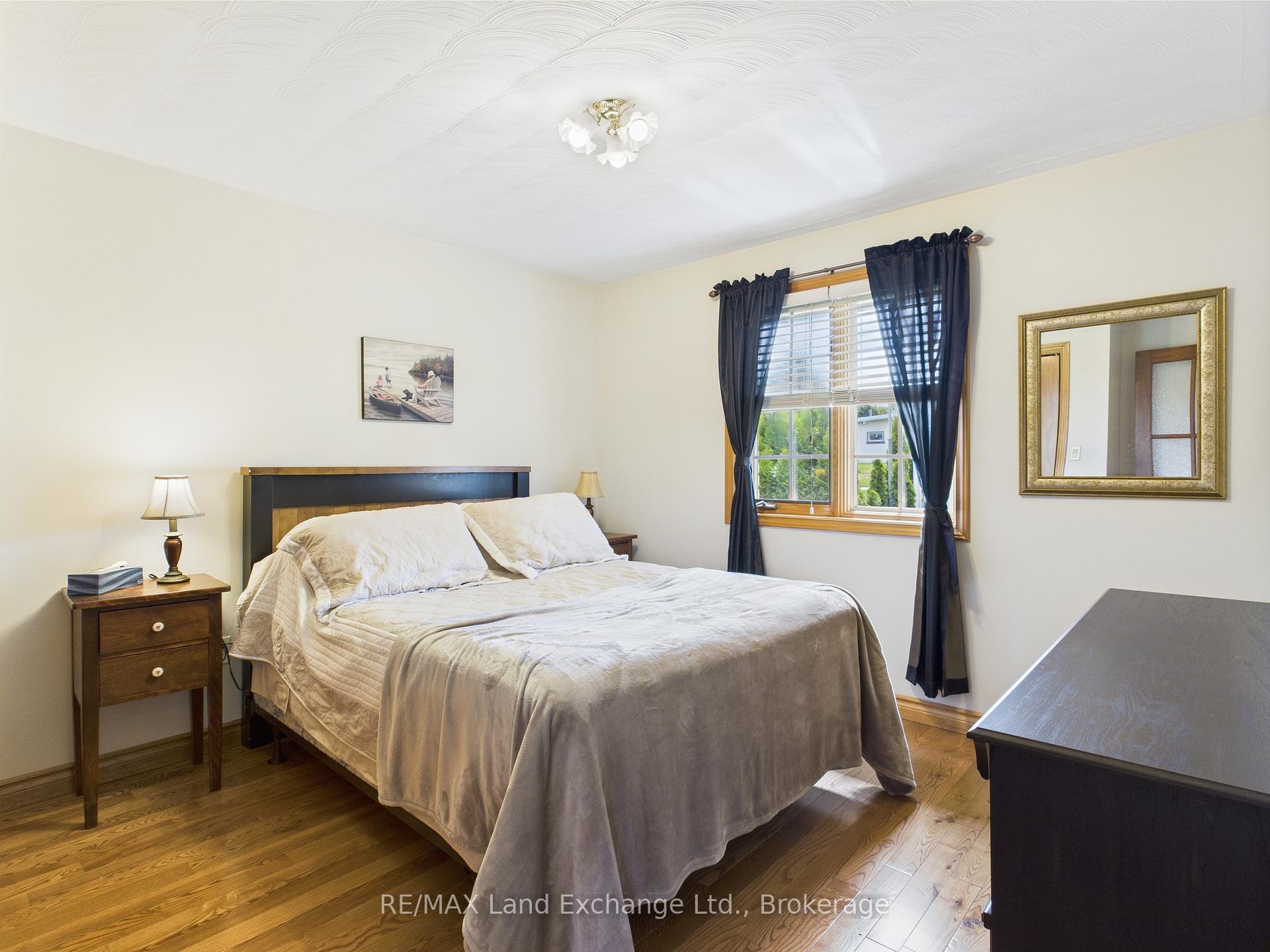 Photo 17 of 276 Penetangore Row, Kincardine — HOMEH