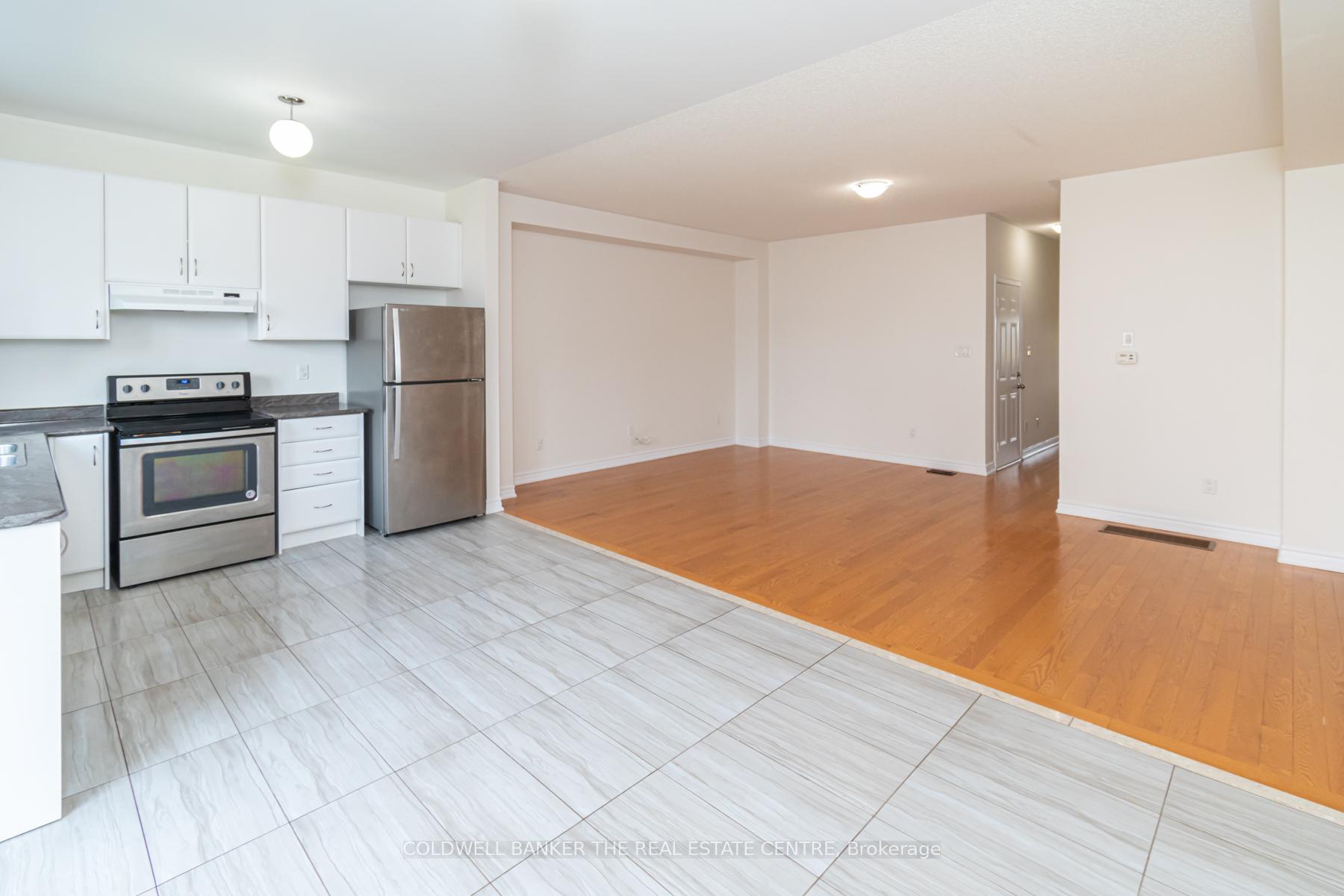 Photo 5 of 1542 Marling Street, Innisfil, Lefroy — HOMEH