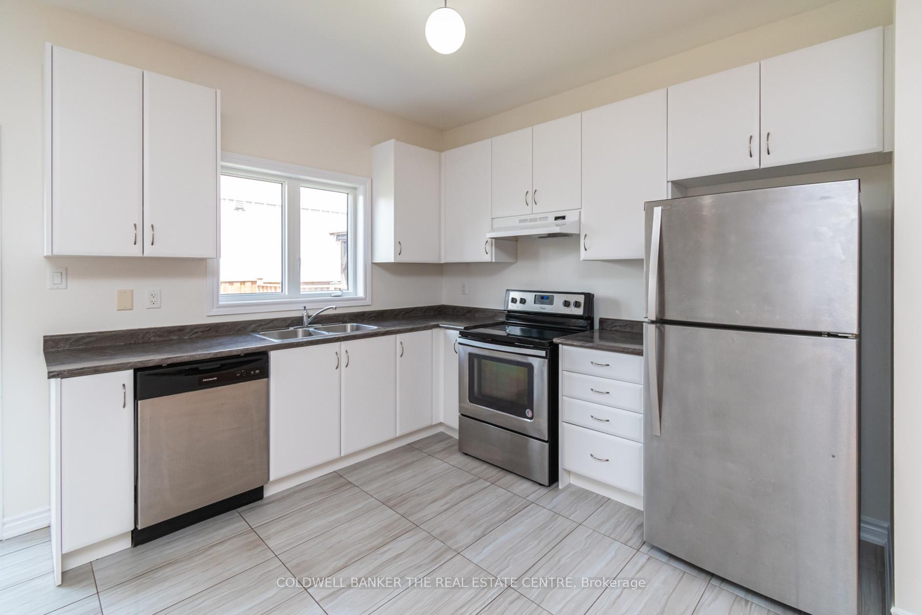 Photo 6 of 1542 Marling Street, Innisfil, Lefroy — HOMEH