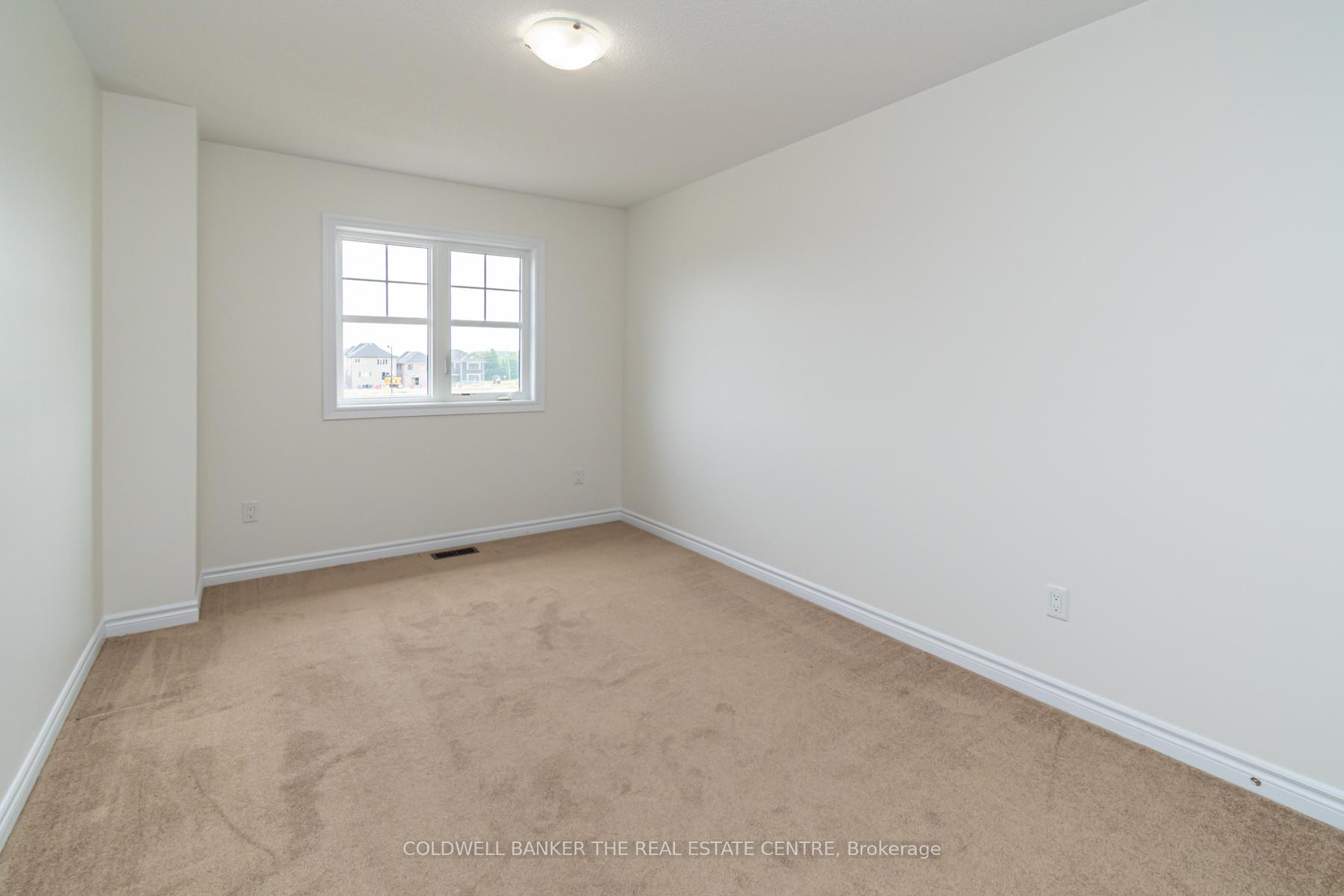 Photo 17 of 1542 Marling Street, Innisfil, Lefroy — HOMEH