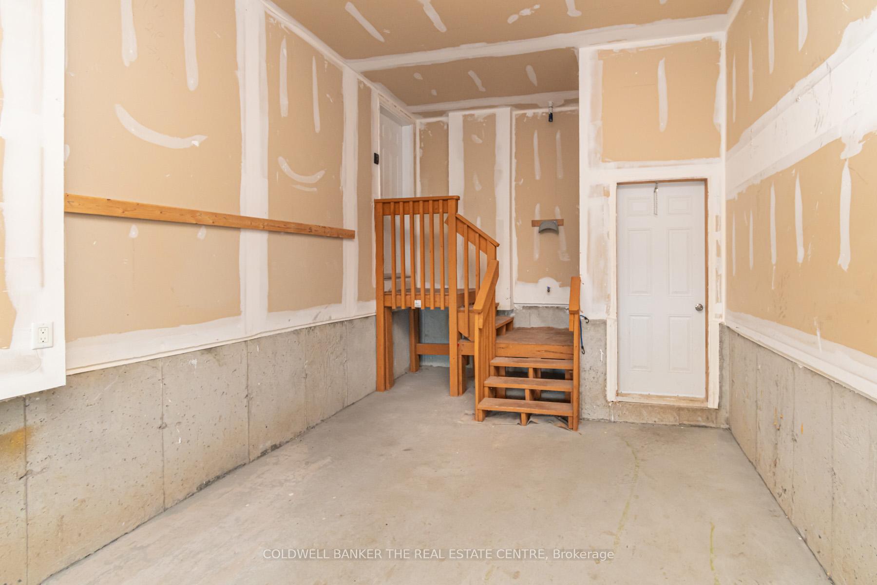 Photo 22 of 1542 Marling Street, Innisfil, Lefroy — HOMEH