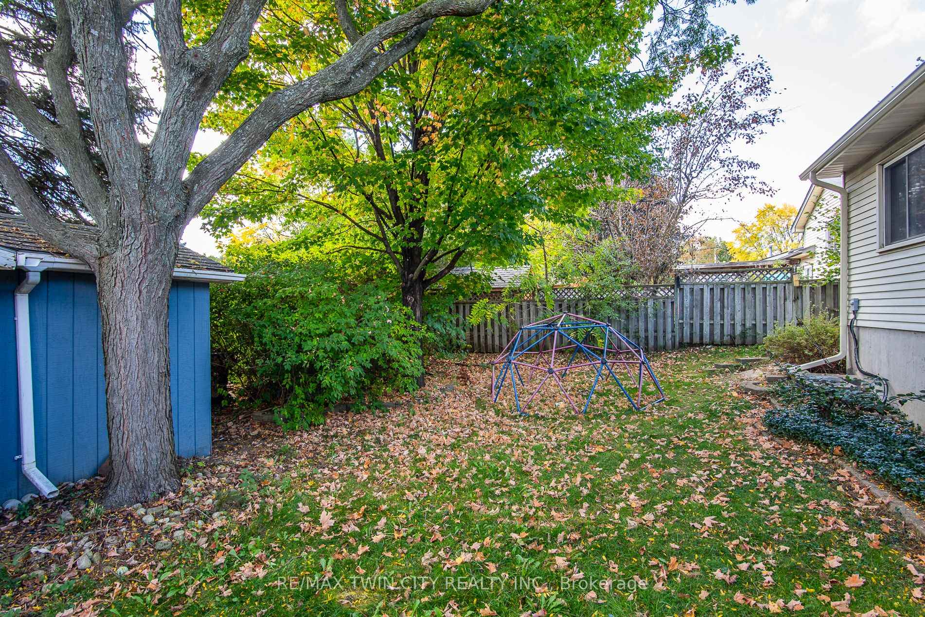 Photo 14 of 19 Keewatin Avenue, Kitchener — HOMEH
