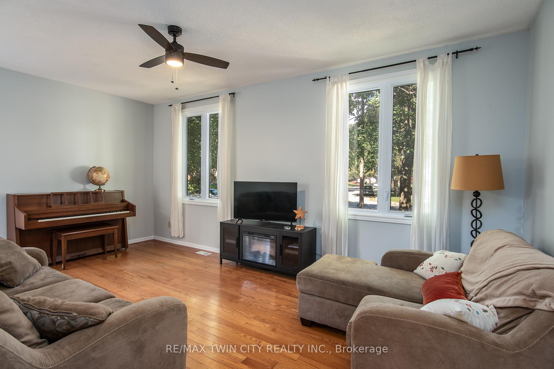 Photo 17 of 19 Keewatin Avenue, Kitchener — HOMEH
