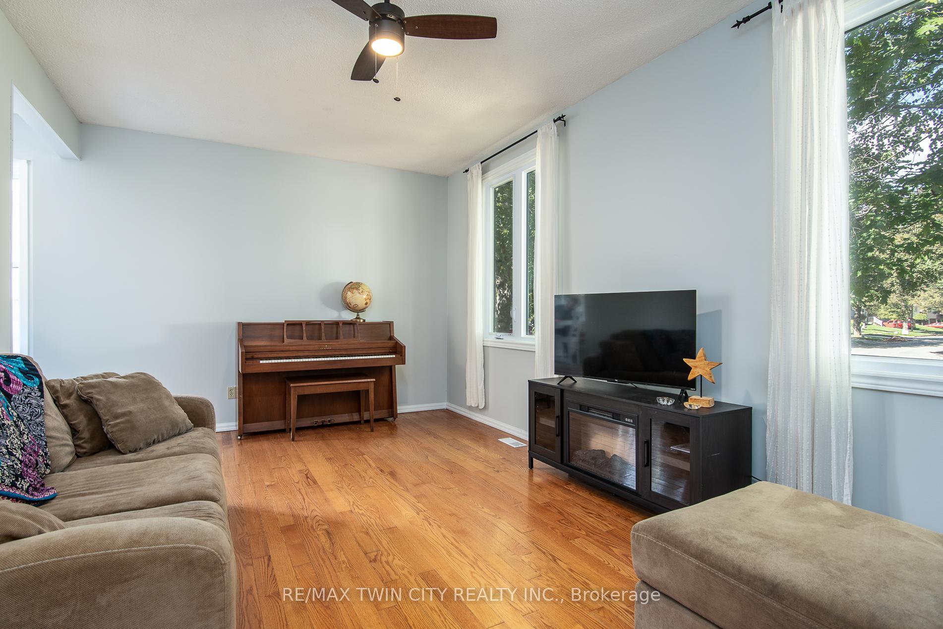 Photo 18 of 19 Keewatin Avenue, Kitchener — HOMEH