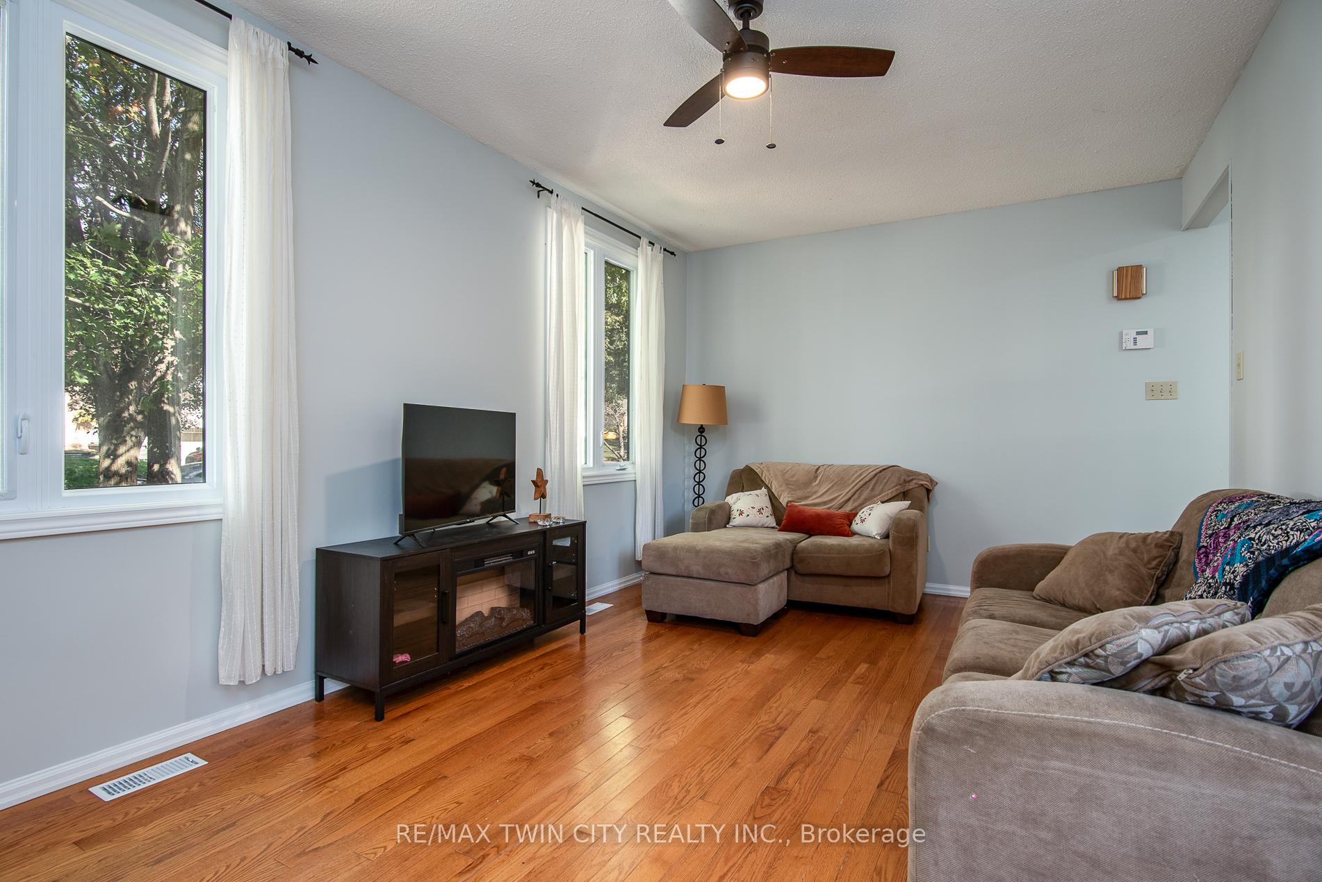 Photo 20 of 19 Keewatin Avenue, Kitchener — HOMEH