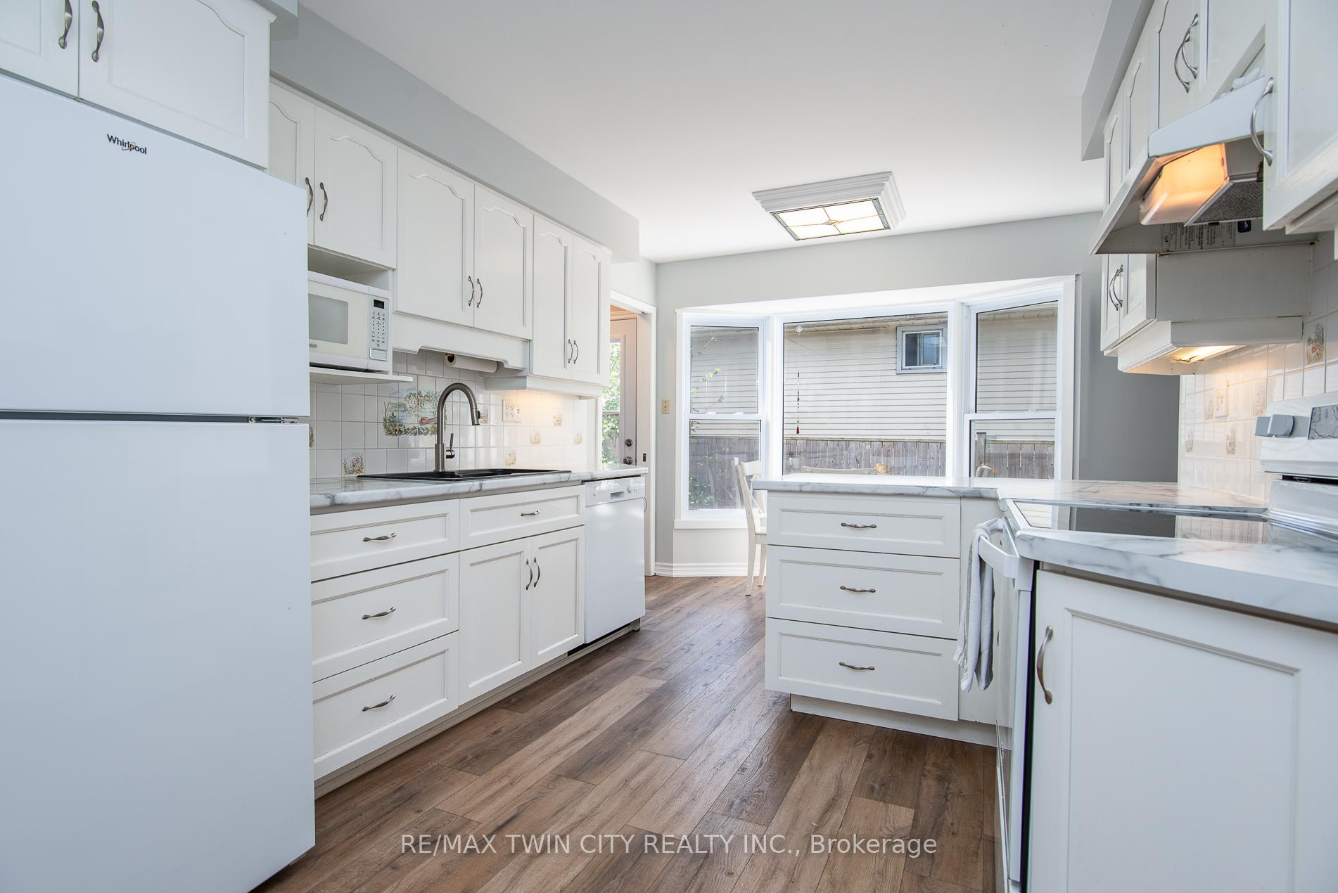 Photo 22 of 19 Keewatin Avenue, Kitchener — HOMEH