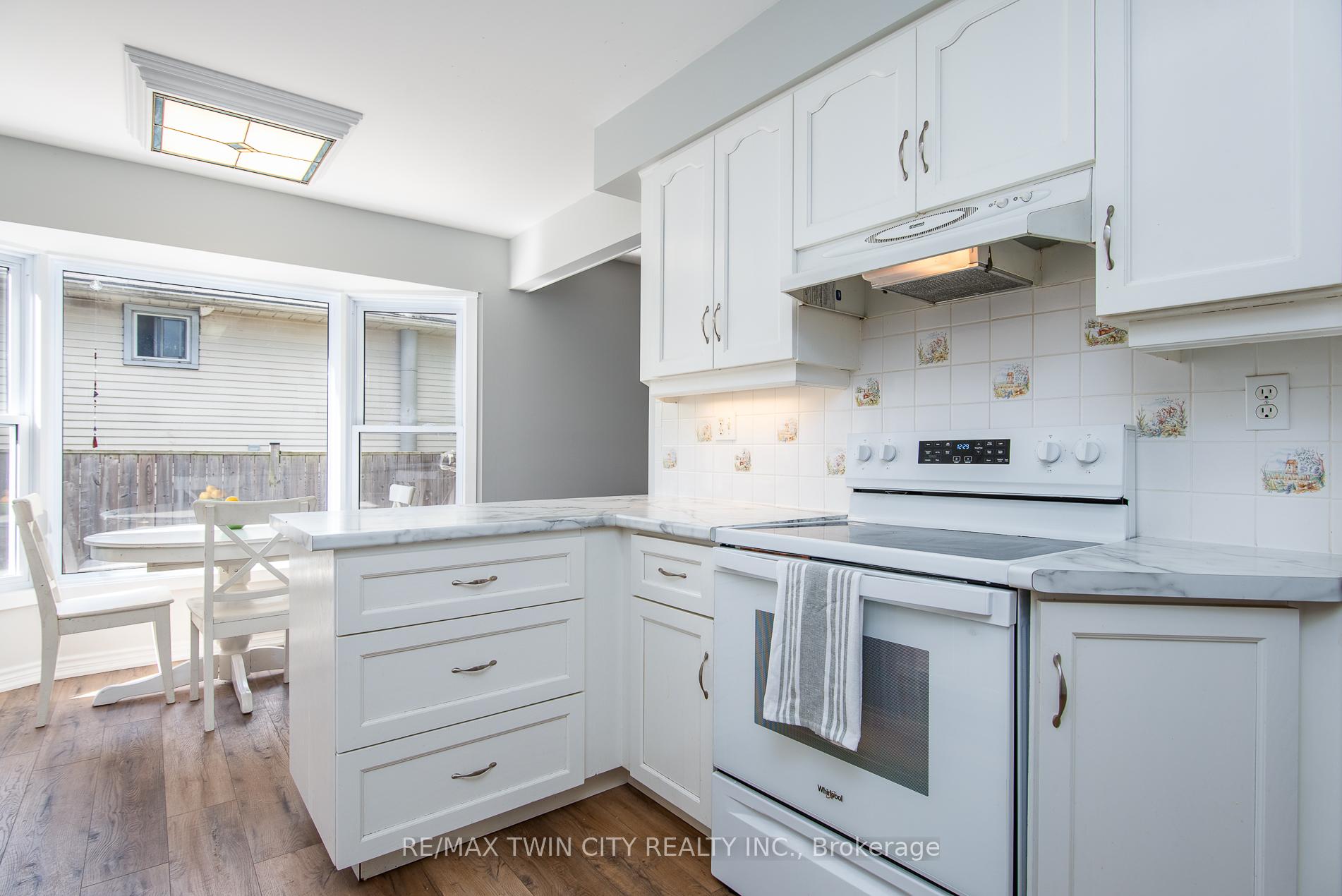 Photo 23 of 19 Keewatin Avenue, Kitchener — HOMEH