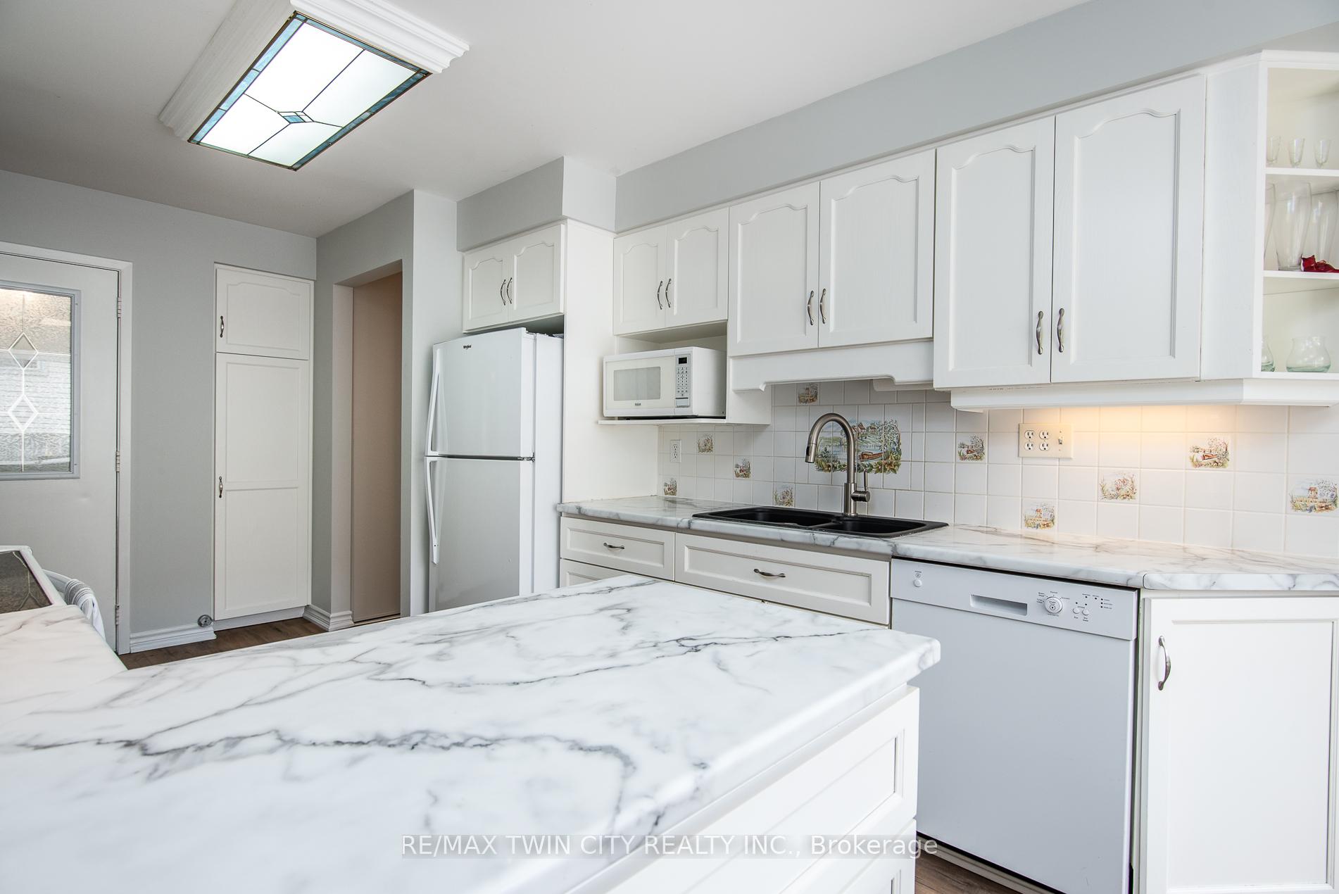 Photo 26 of 19 Keewatin Avenue, Kitchener — HOMEH
