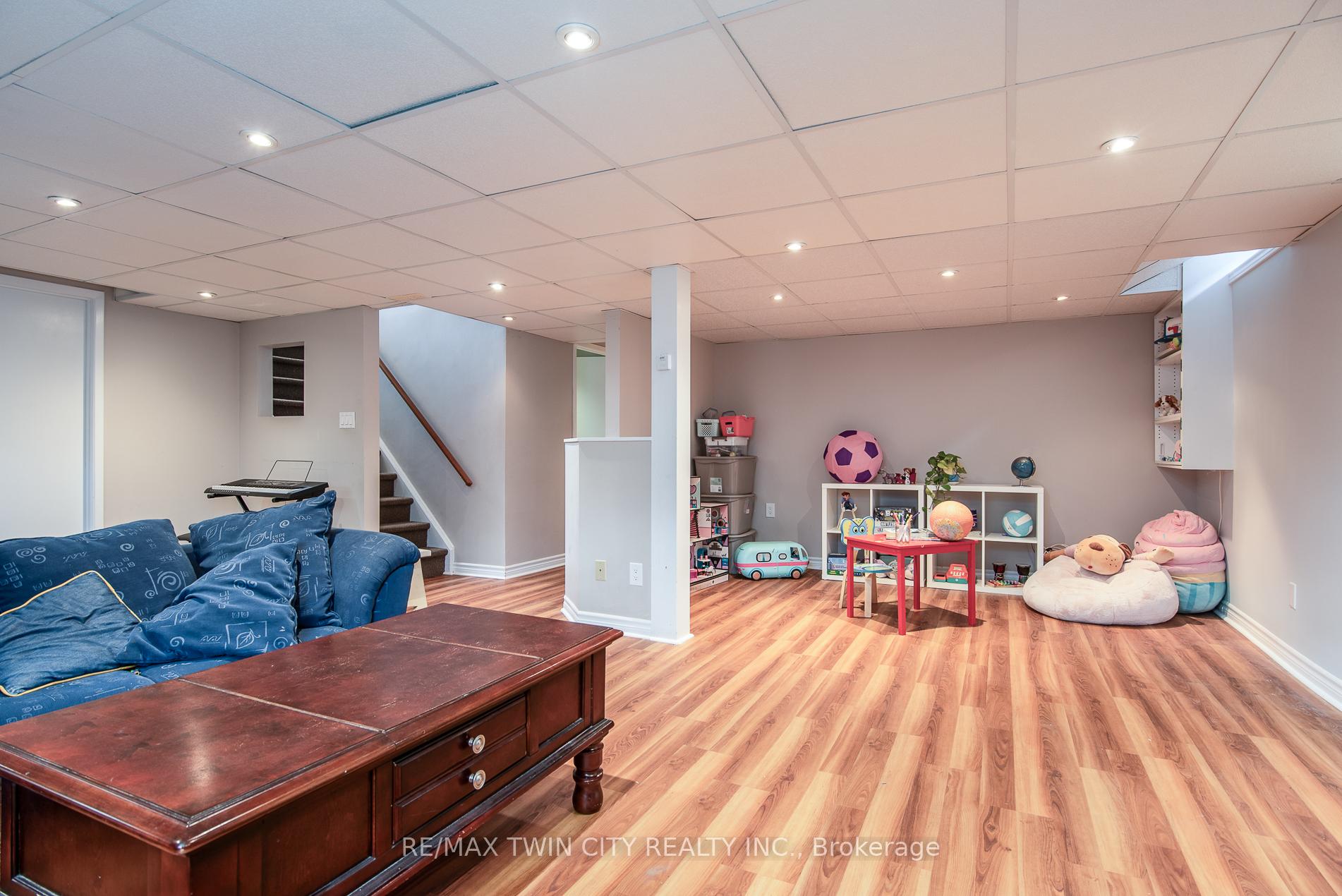 Photo 44 of 19 Keewatin Avenue, Kitchener — HOMEH