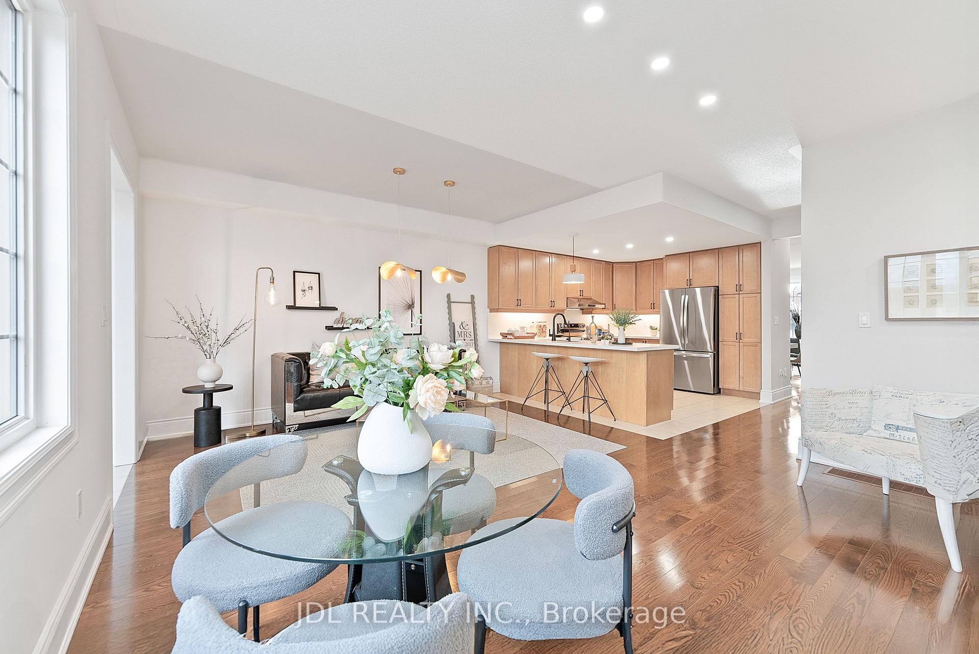 Photo 17 of 116 Betty Roman Boulevard, Markham, Cathedraltown — HOMEH
