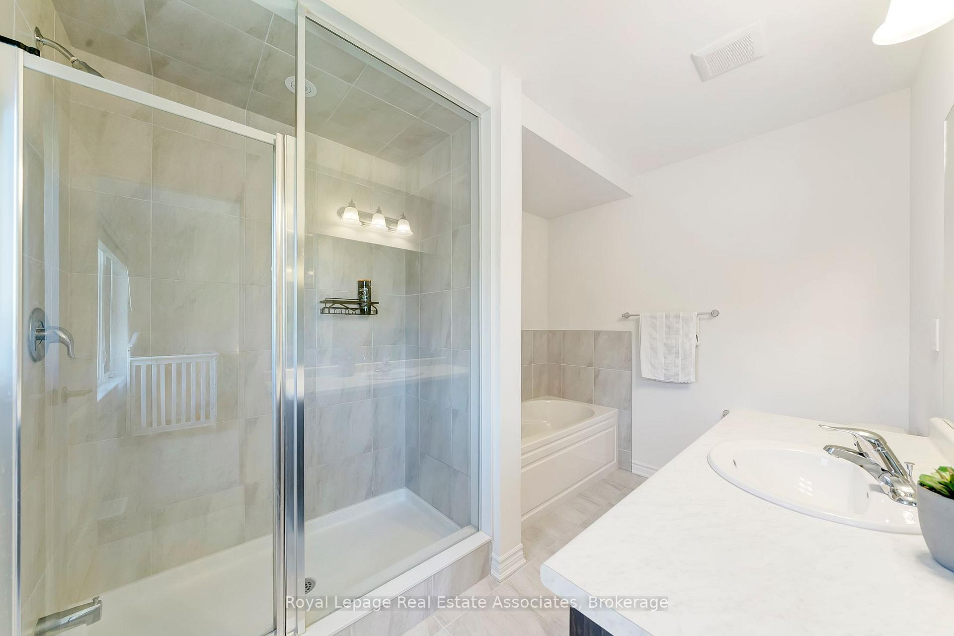 Photo 5 of Unit 85, 305 Garner Road W, Hamilton, Ancaster — HOMEH