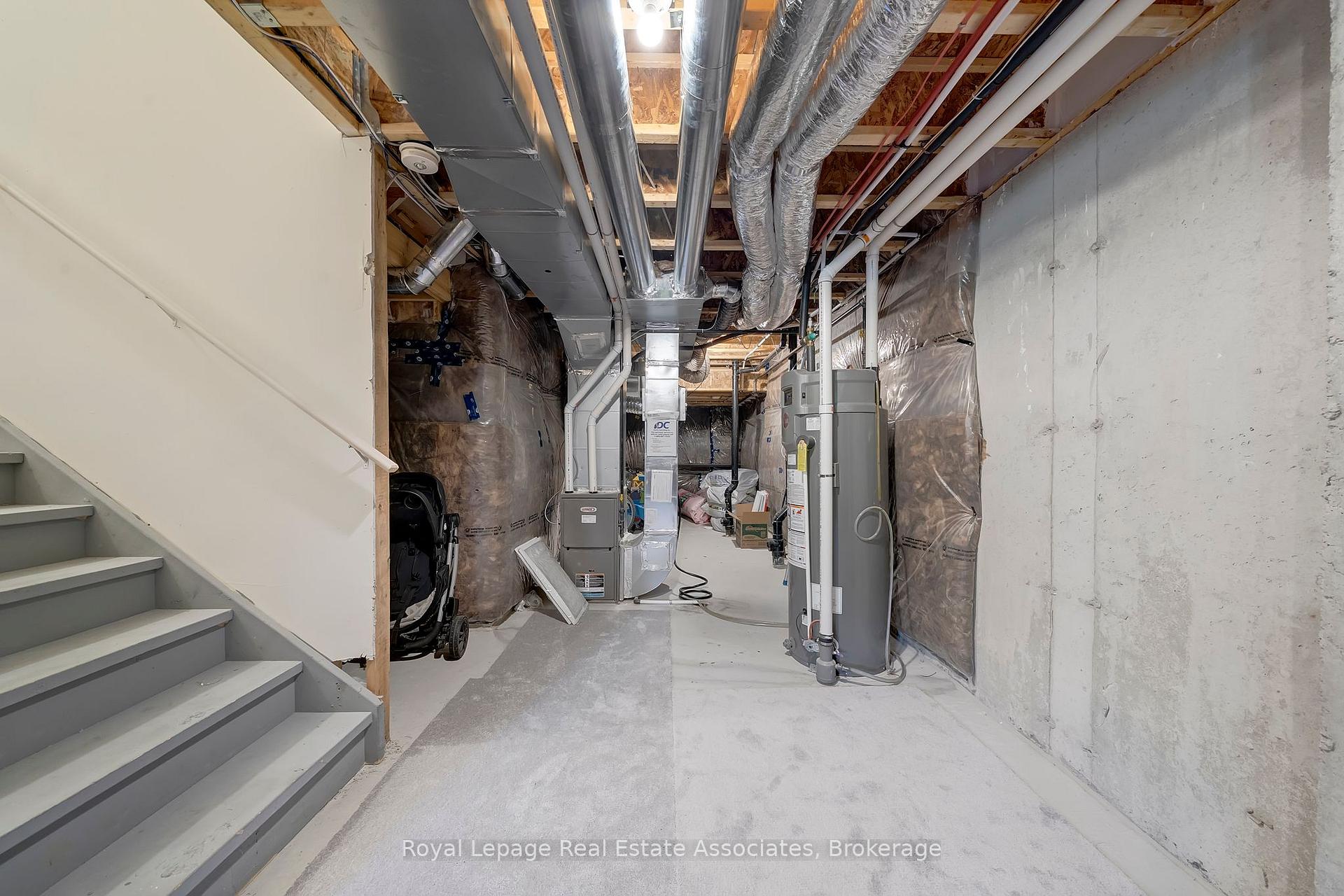 Photo 8 of Unit 85, 305 Garner Road W, Hamilton, Ancaster — HOMEH