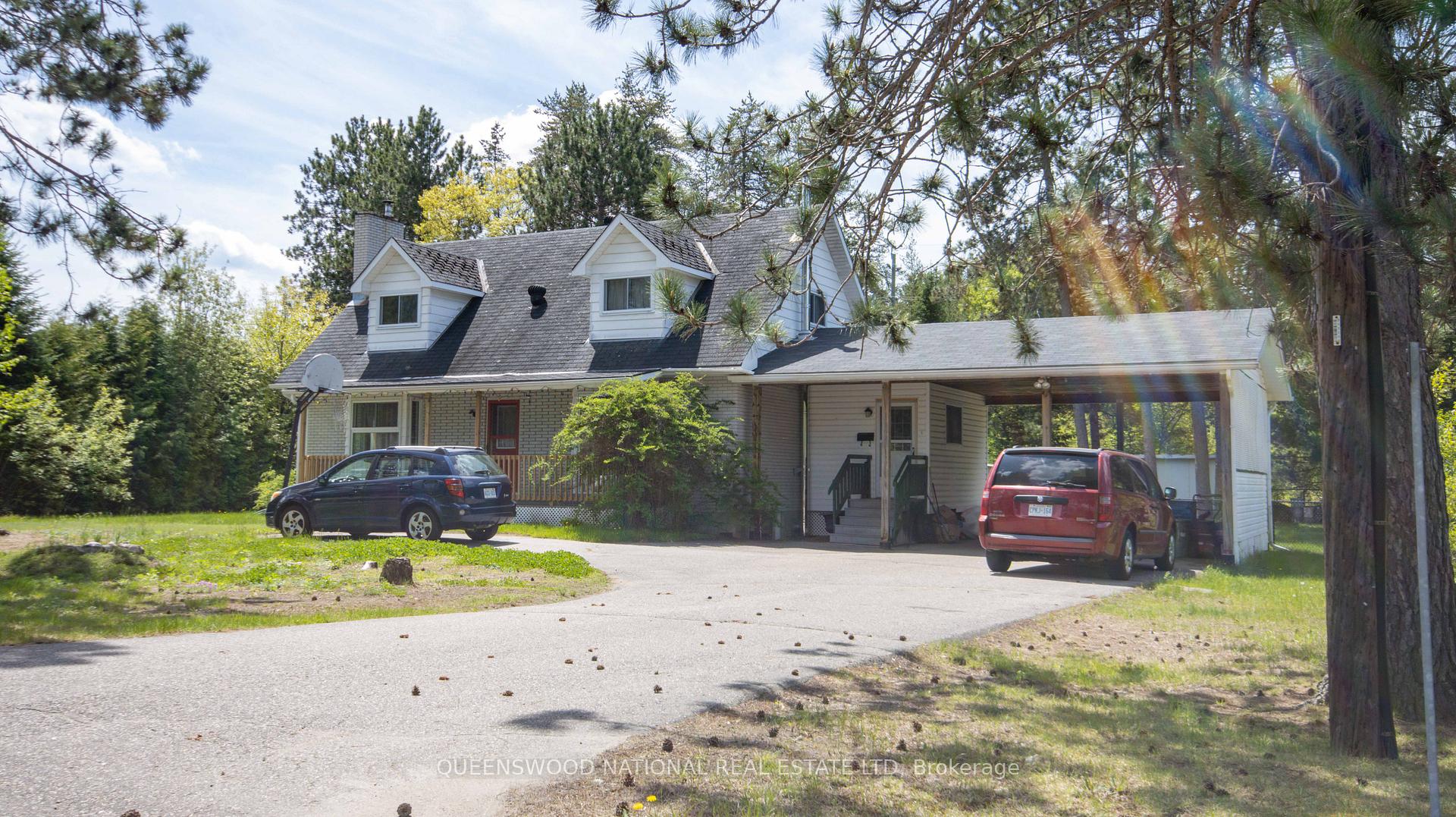 Front of 23 Sprucedale Avenue W