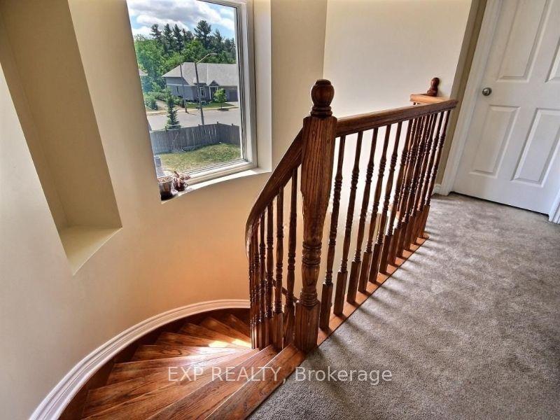 Photo 8 of 249 Hunterbrook Street N, Ottawa, Kanata - Morgan's Grant/South March — HOMEH