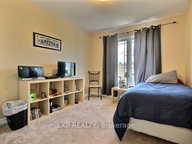 Photo 10 of 249 Hunterbrook Street N, Ottawa, Kanata - Morgan's Grant/South March — HOMEH