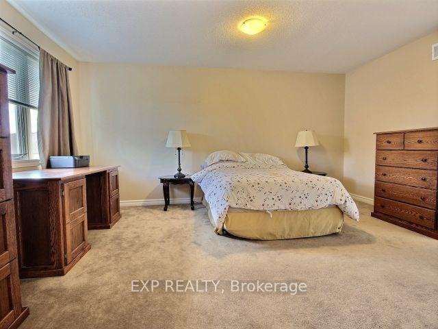 Photo 11 of 249 Hunterbrook Street N, Ottawa, Kanata - Morgan's Grant/South March — HOMEH