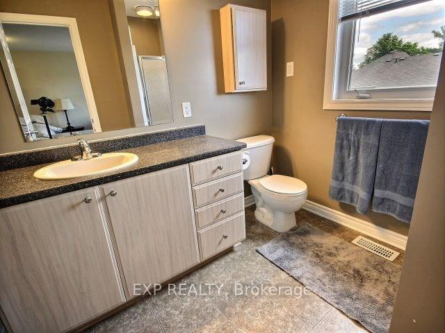 Photo 12 of 249 Hunterbrook Street N, Ottawa, Kanata - Morgan's Grant/South March — HOMEH
