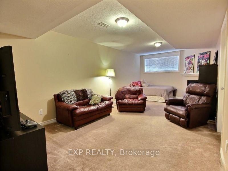 Photo 14 of 249 Hunterbrook Street N, Ottawa, Kanata - Morgan's Grant/South March — HOMEH