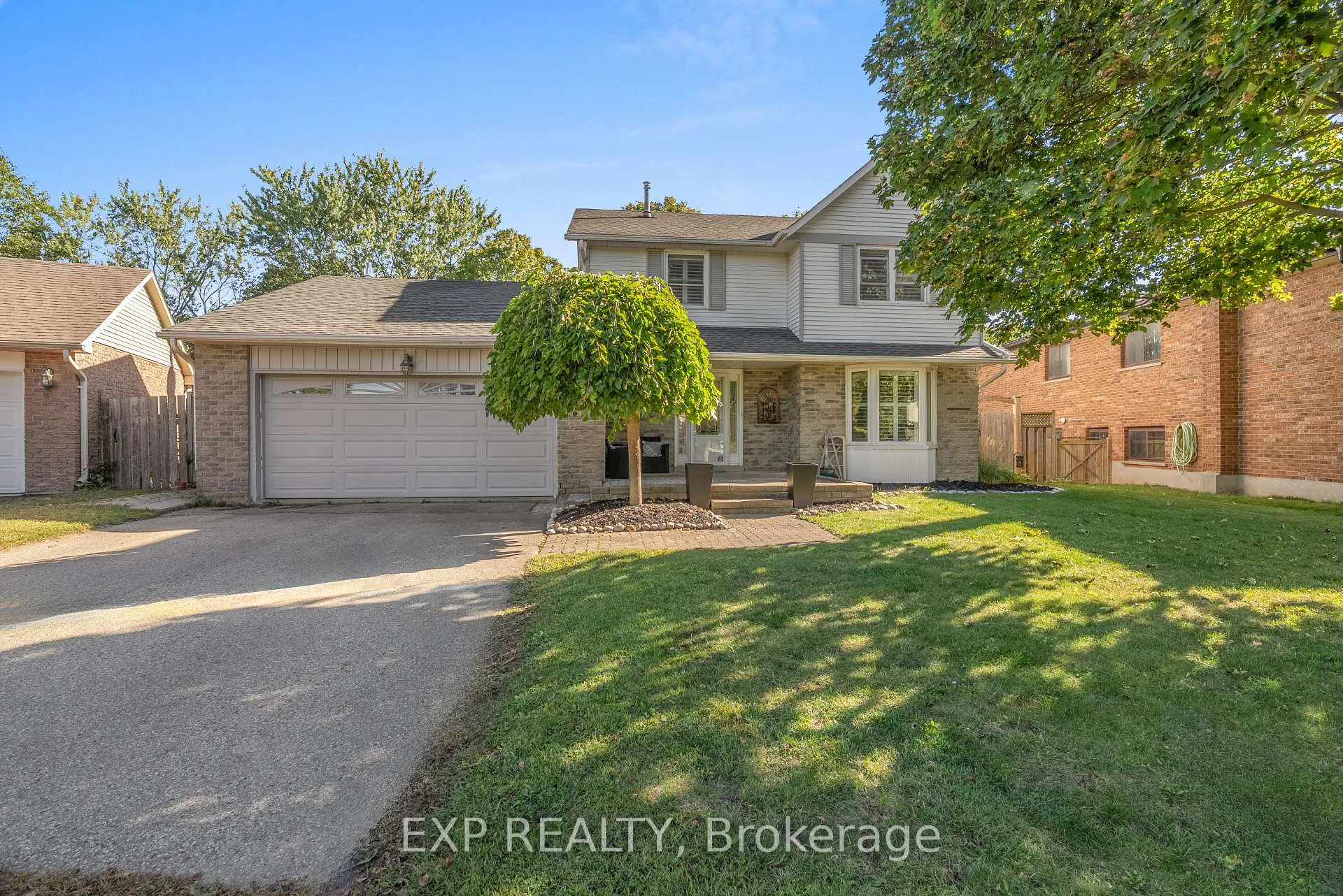 Photo 2 of 54 Pathfinder Crescent, Kitchener — HOMEH